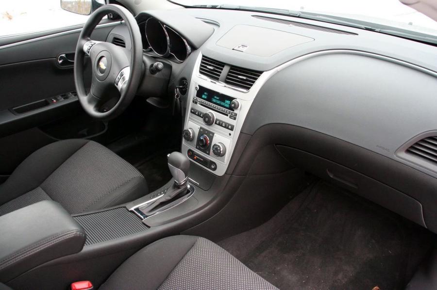  Chevrolet Malibu LT 2008 года  (фото 20 из 49)